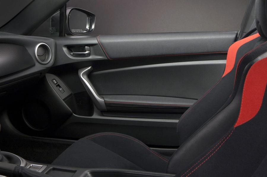  Scion FR-S 2013 года  (фото 10 из 192)